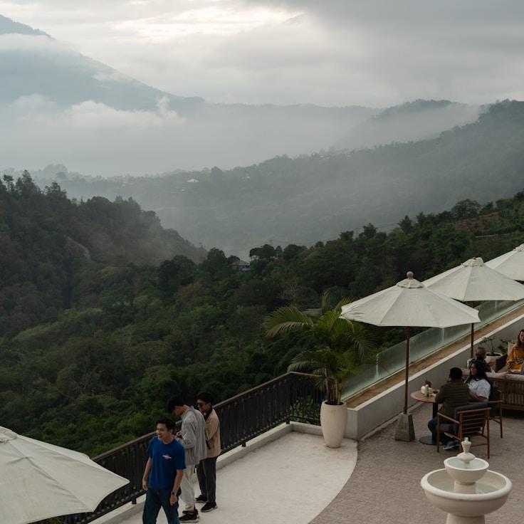 Family terraces and cafés for calm evenings in New York